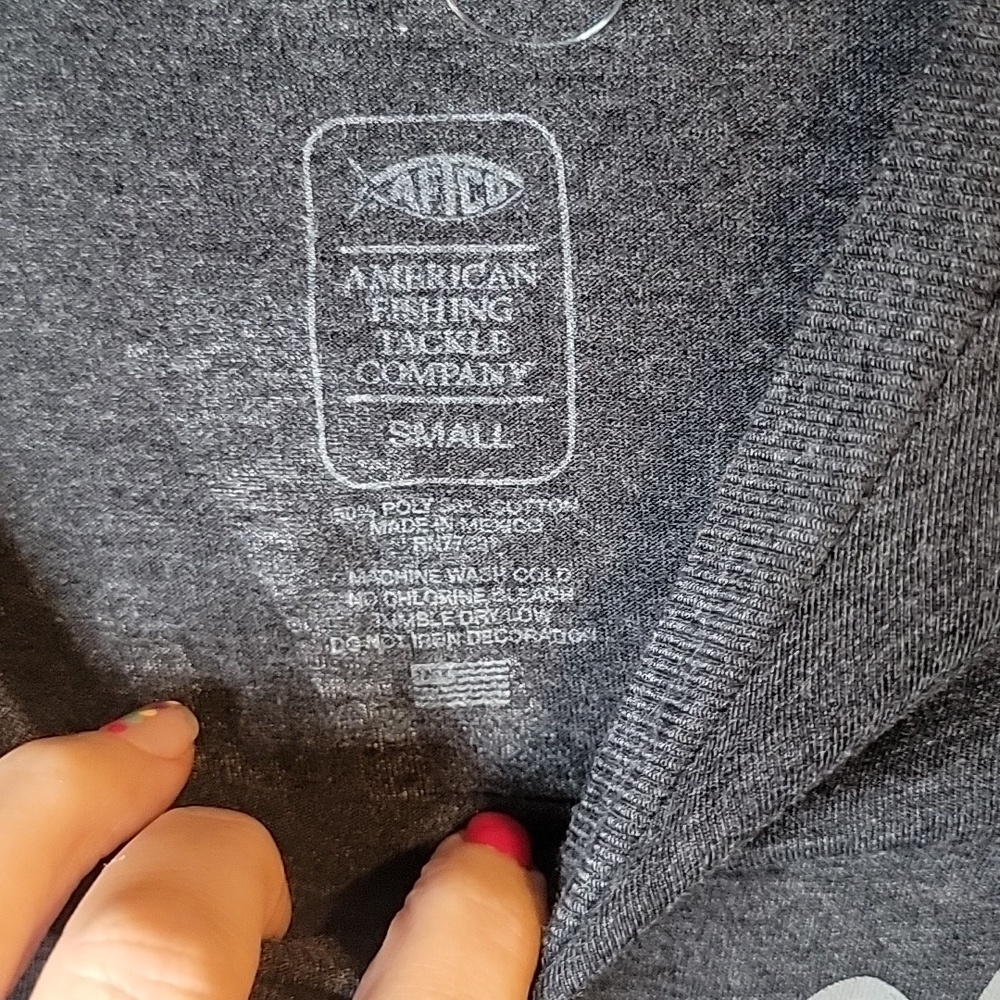 AFTCO Men's Charcoal Tee Size Small - Picture 4 of 4